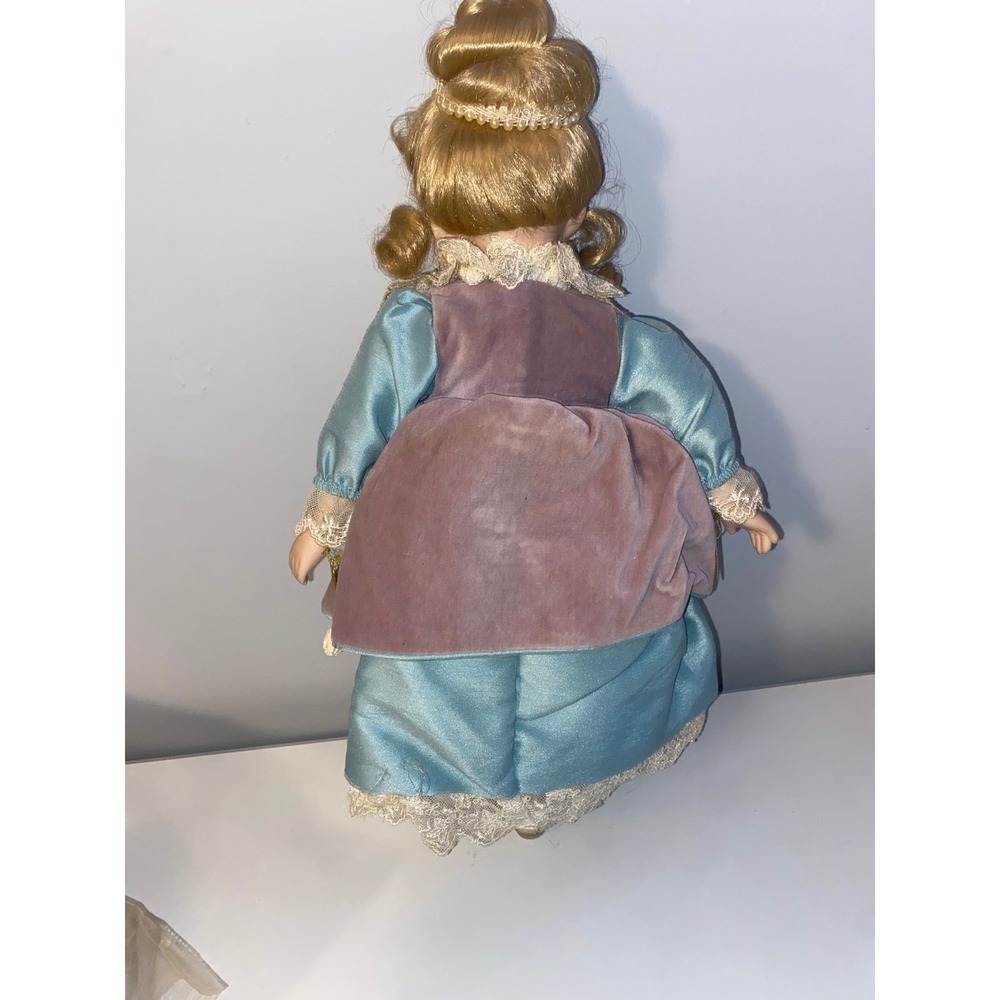 Brass Key‎ Porcelain Doll - Picture 5 of 8